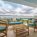Exclusive: New Apartment With Private Jacuzzi.